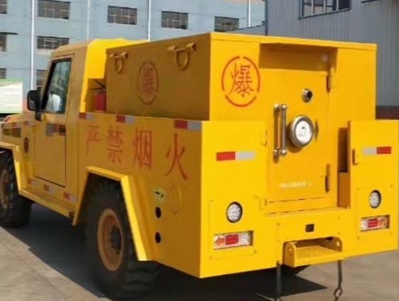 庄浪凯龙爆破器材运输车：保障爆破任务的安全运行
