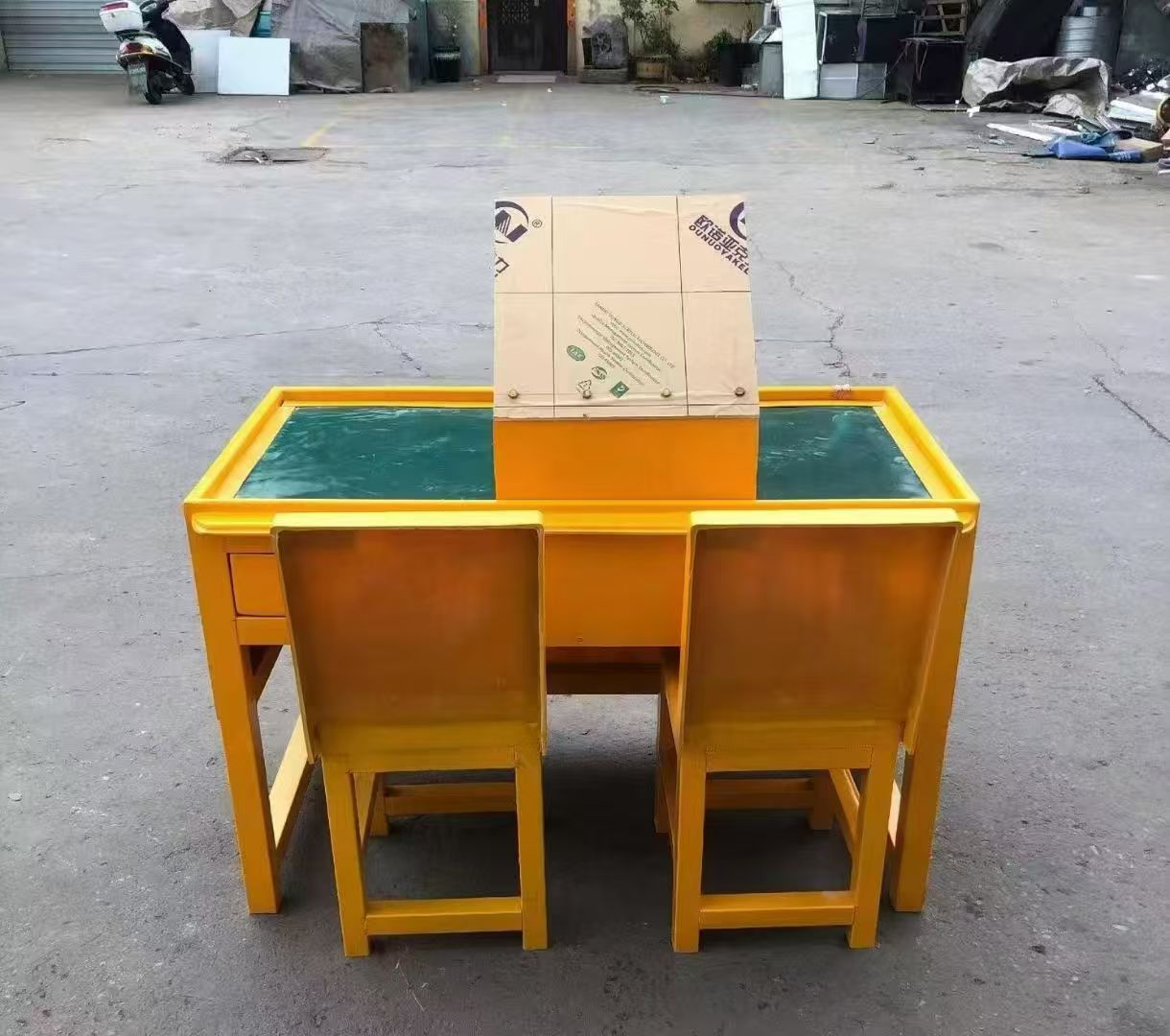 庄浪防静电导通桌井下煤矿火工品发放桌：危险品流转的安全守护者